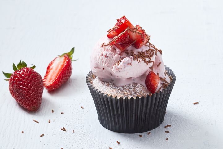 3-ingredient-ice-cream-muffins-133703-1