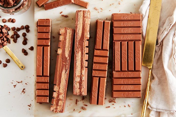 3-ingredient-kitkat-fudge-slice-167901-2