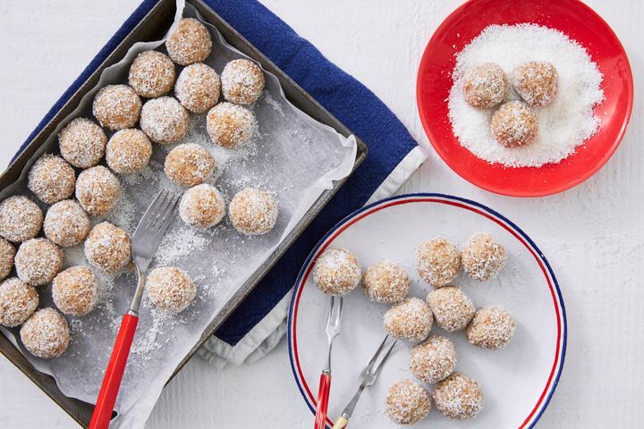 3-ingredient-lamington-balls-160254-1