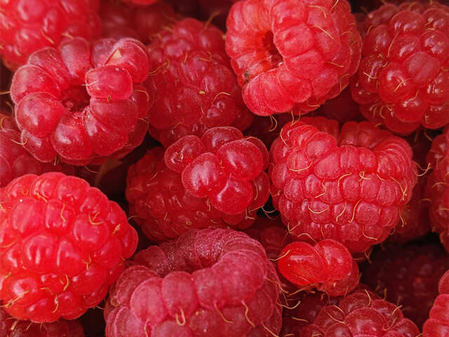 Raspberries-are-a-vitamin-C-rich-food