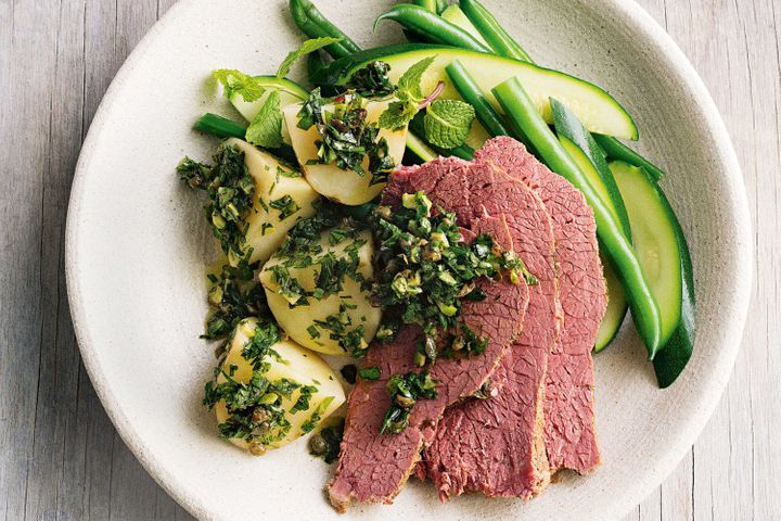 balsamic-corned-beef-with-parsley-relish-103151-1