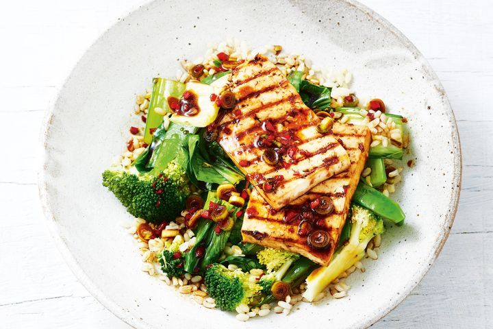 grilled-tofu-with-rice-greens-chilli-sesame-dressing-119241-1