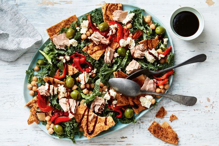 mediterranean-crispbread-salad-153573-1