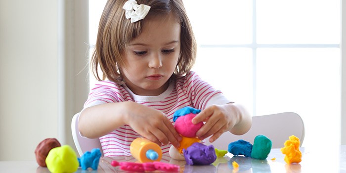 playdough_recipe_with_young_girl700x350-7bd0d64