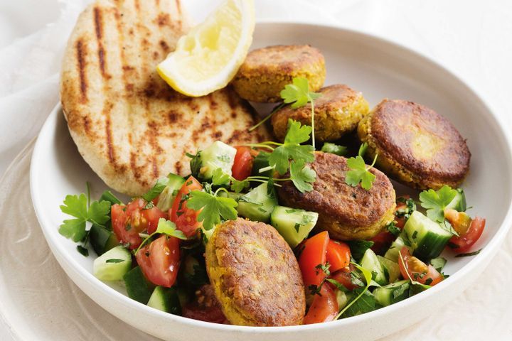 pumpkin-felafel-with-chopped-tomato-salad-105502-1