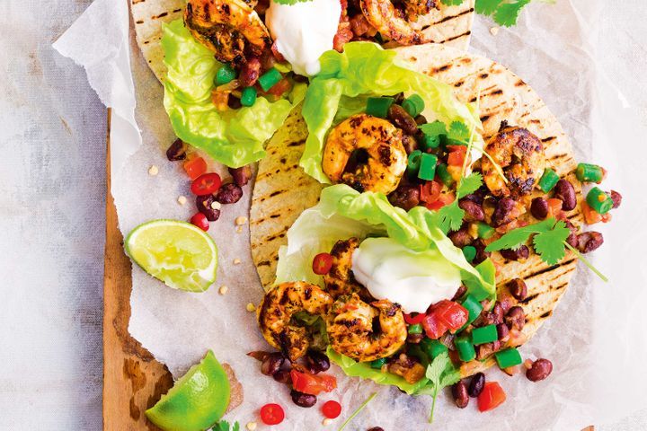 spicy-prawn-tacos-with-bean-salad-105092-1