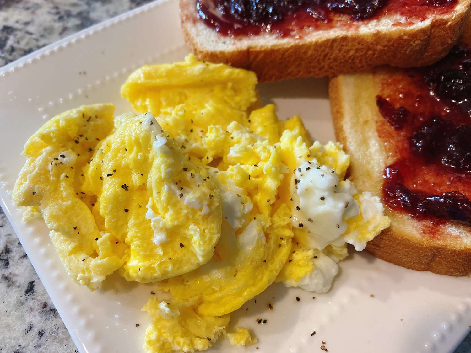 Air Fryer Scrambled Eggs Recipe