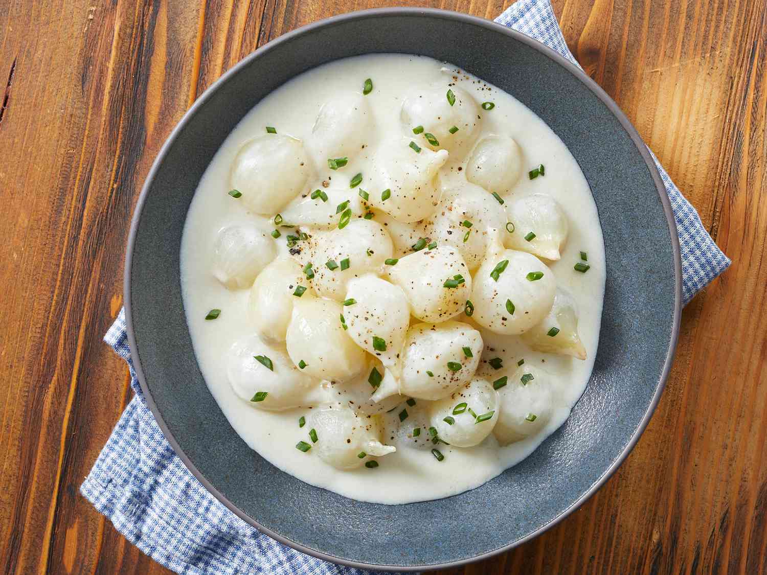 Mom's Traditional Creamed Onions Recipe