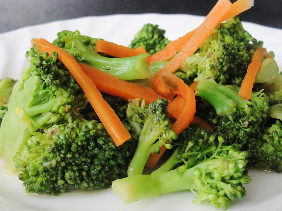 Steamed Broccoli and Carrots with Lemon Recipe