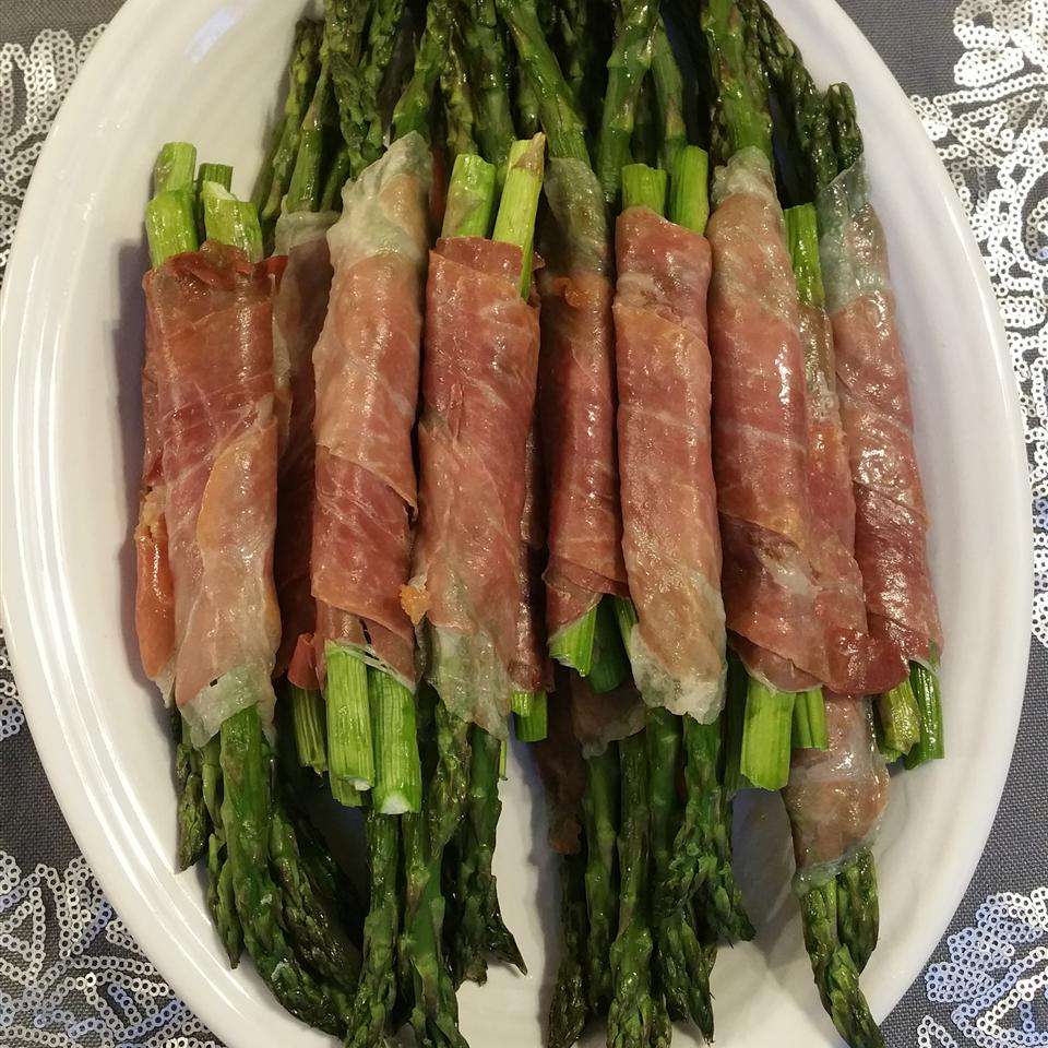 Asparagus Wrapped in Crisp Prosciutto Recipe