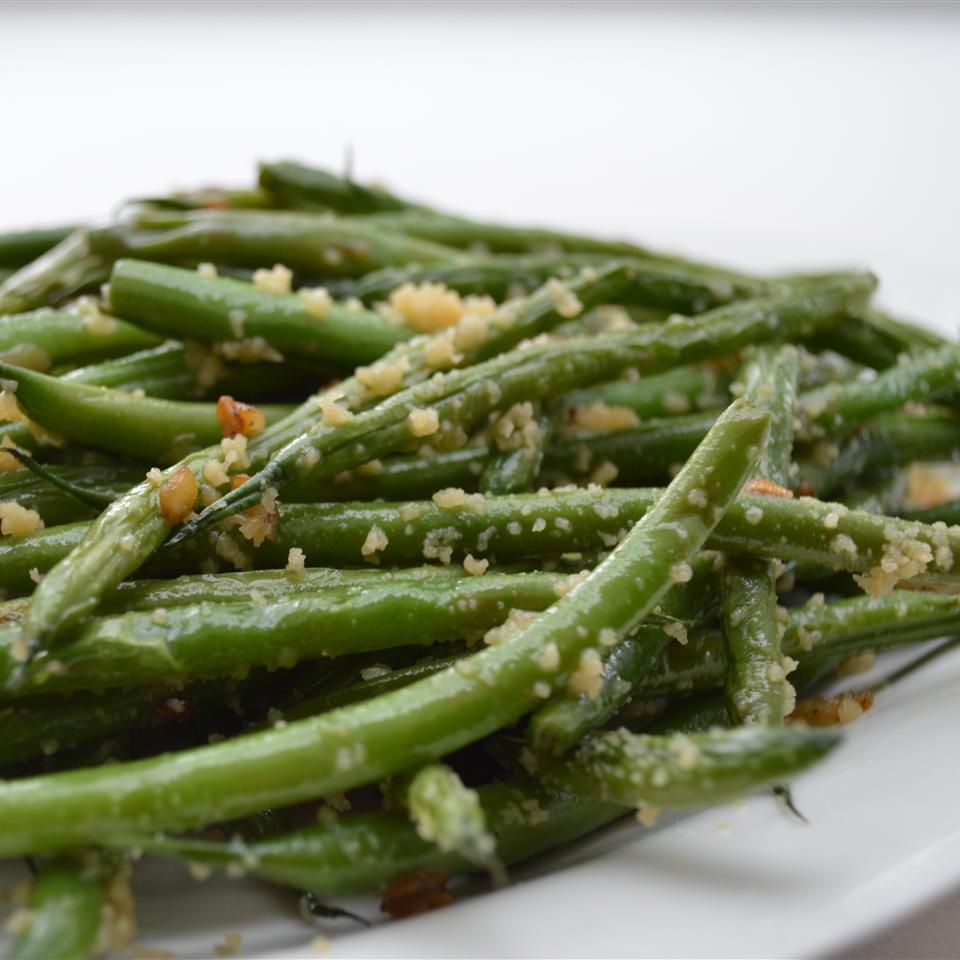 Garlicky Green Beans with Shallot Recipe