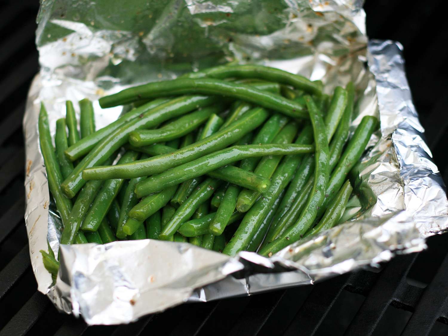 Foil-Pouch Grilled Green Beans Recipe