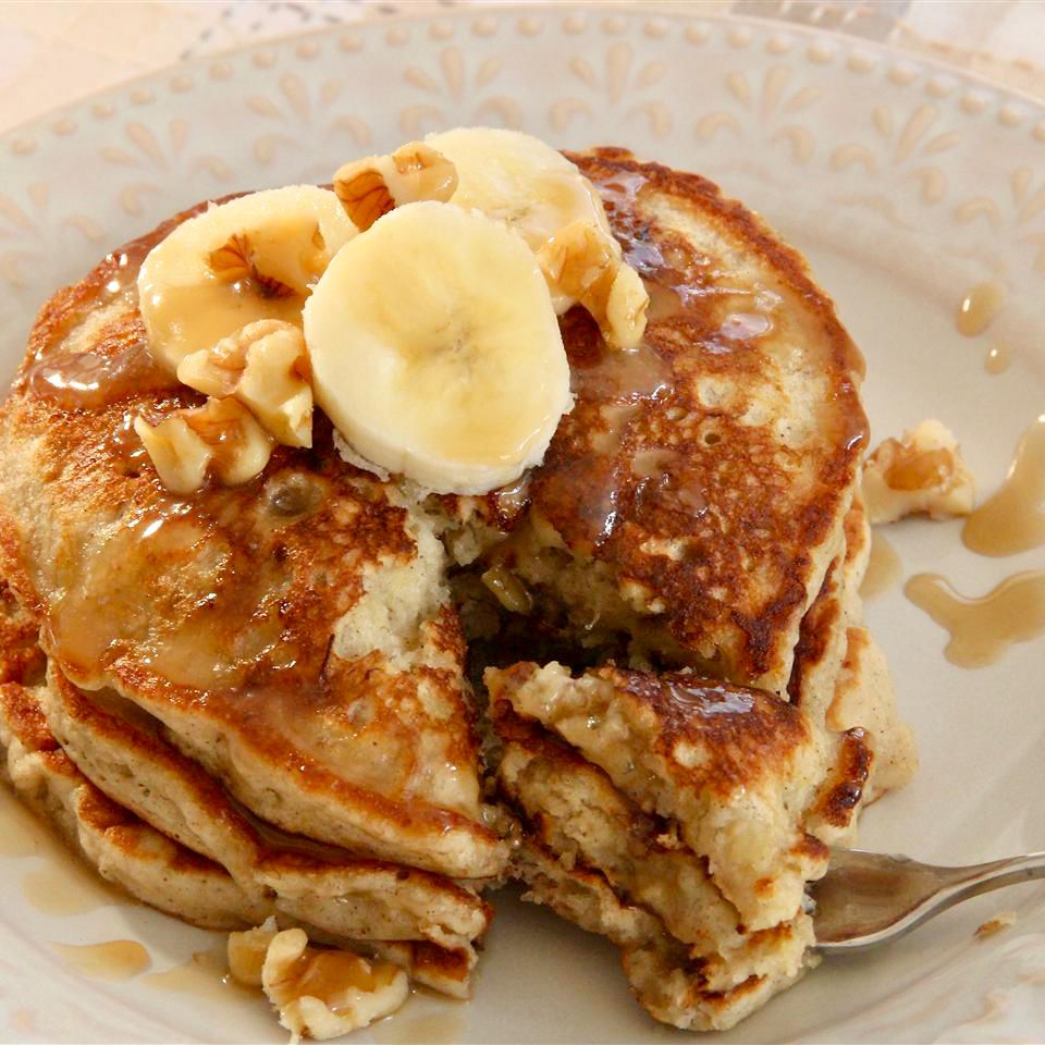 Easy Banana Nut Pancakes Recipe