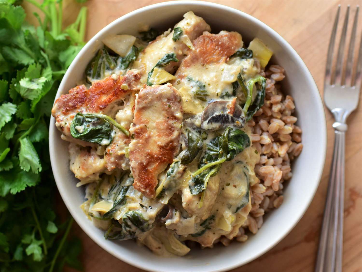 Spinach and Artichoke Farro Bowl with Chicken and Mushrooms Recipe