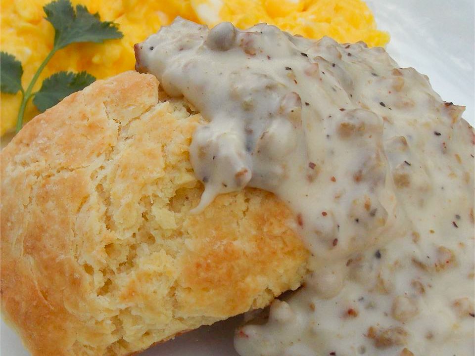 Creamy Biscuits and Gravy Recipe