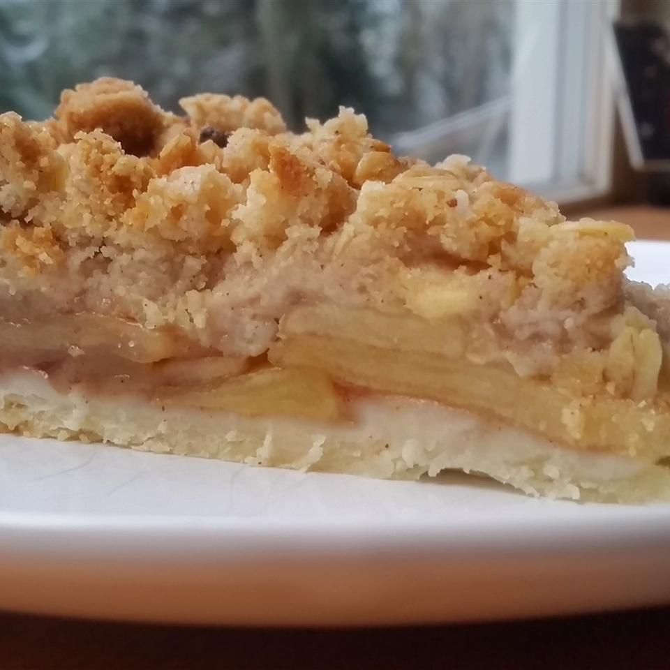 Dutch Apple Pie with Oatmeal Streusel Recipe