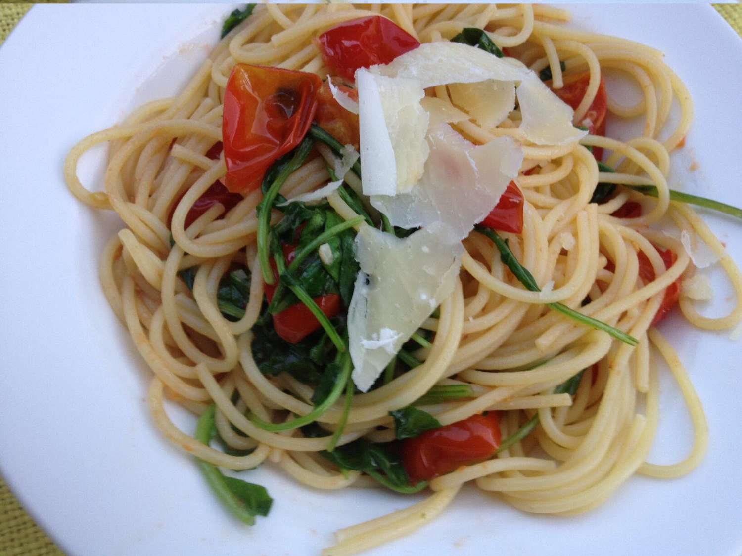 Pasta with Arugula and Tomatoes Recipe