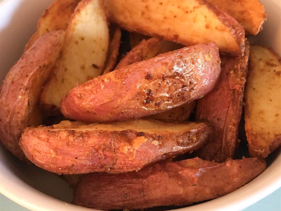 Seasoned Baked Potato Wedges Recipe