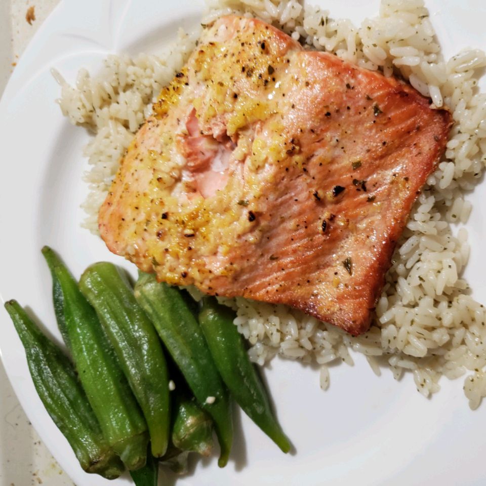 Lemon-Garlic Air Fryer Salmon Recipe