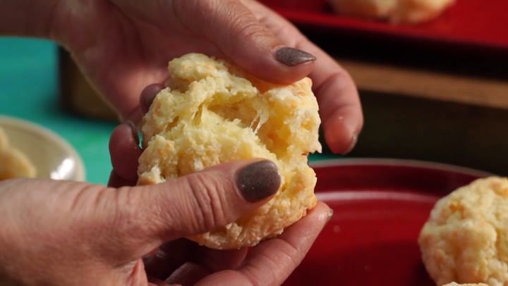 Brazilian Cheese Bread (Pao de Queijo) Recipe