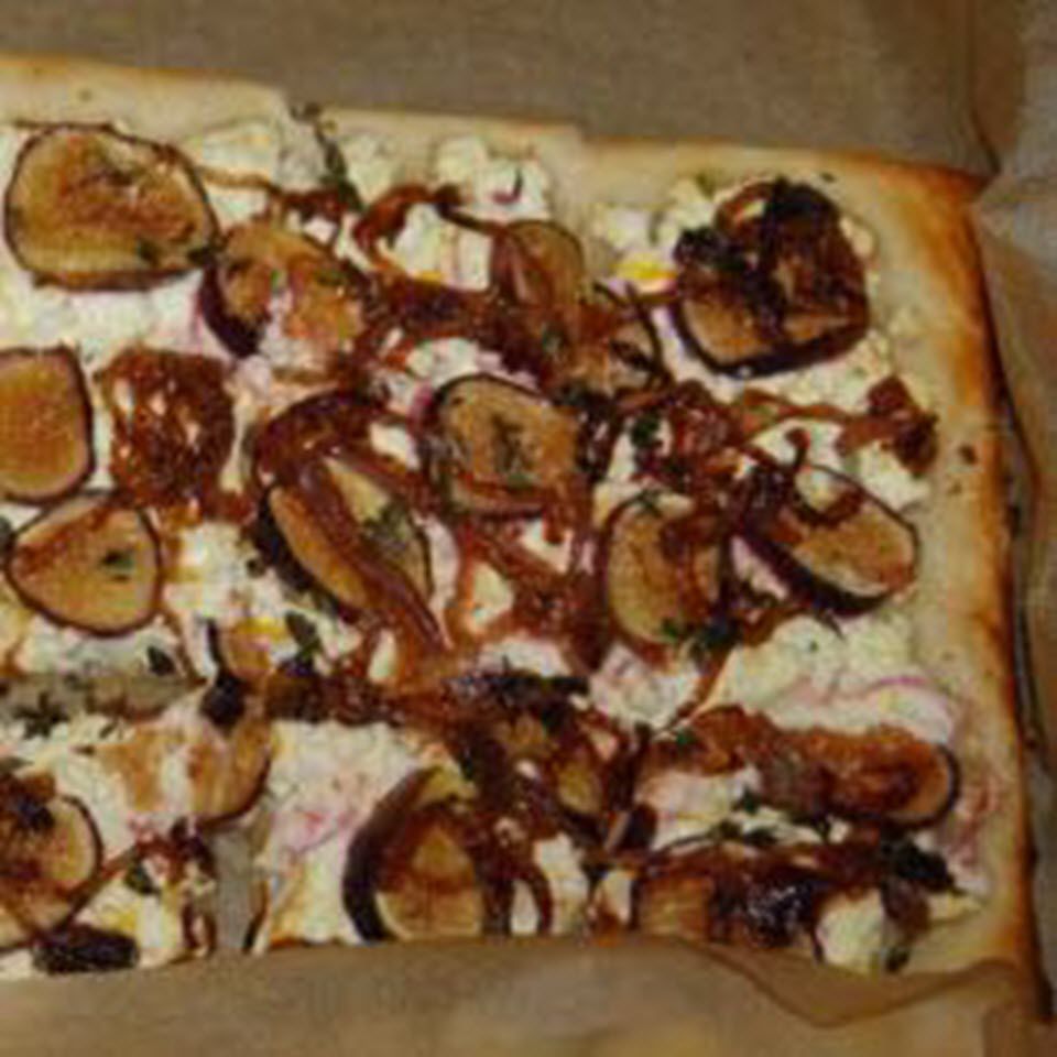 Puff Pastry with Figs, Goat Cheese, and Caramelized Onion Recipe