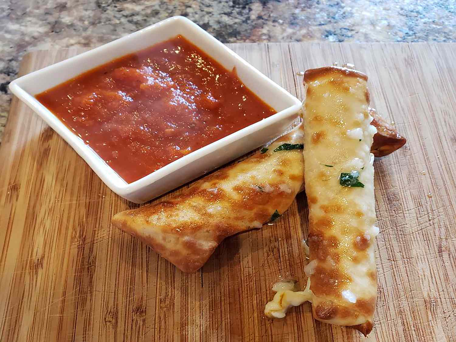 Air Fryer Wonton Mozzarella Sticks Recipe