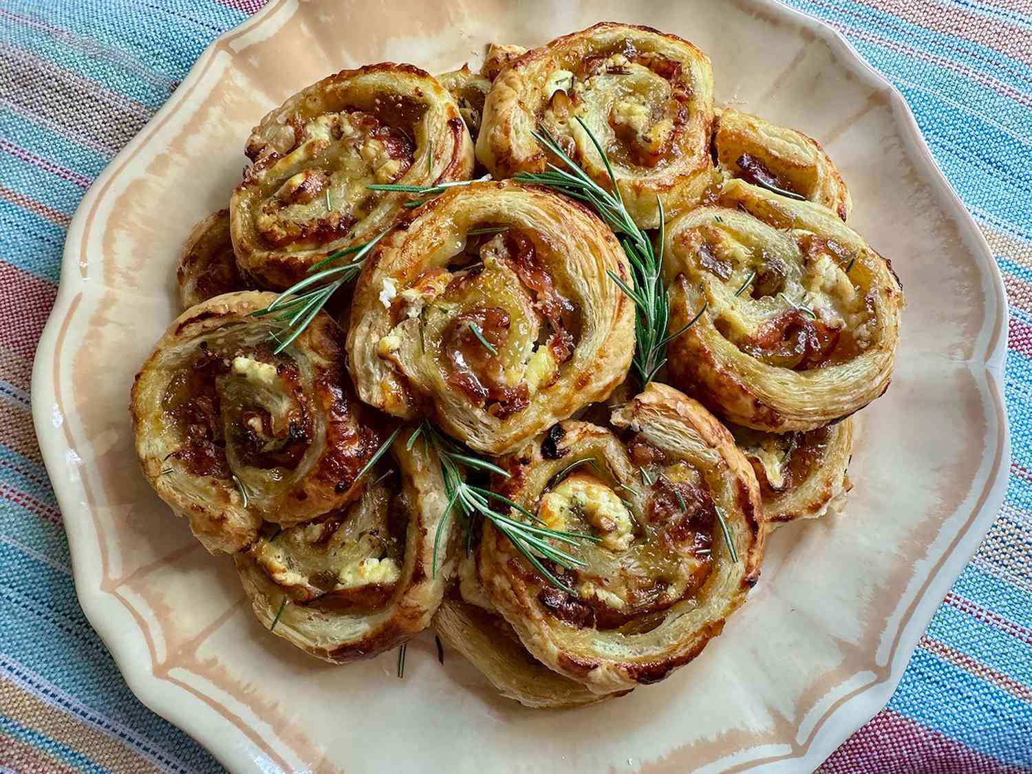 Fig, Prosciutto, and Goat Cheese Pinwheels Recipe