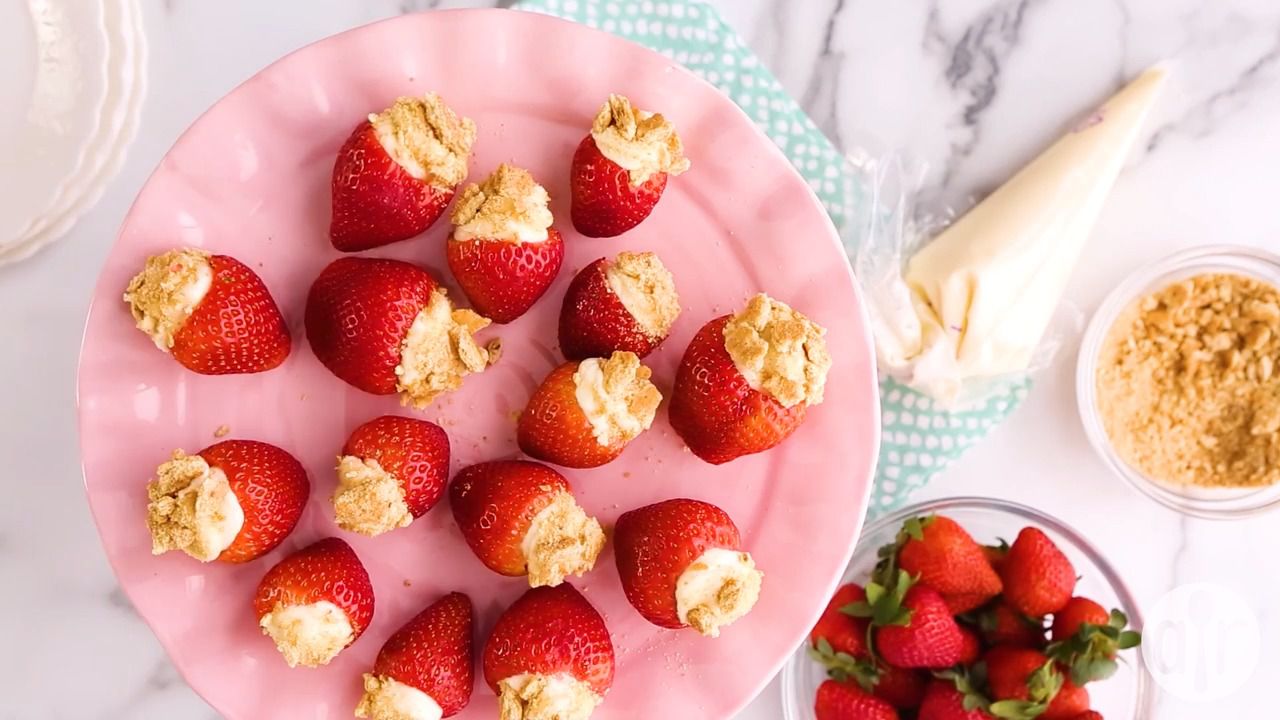 Cheesecake-Stuffed Strawberries Recipe