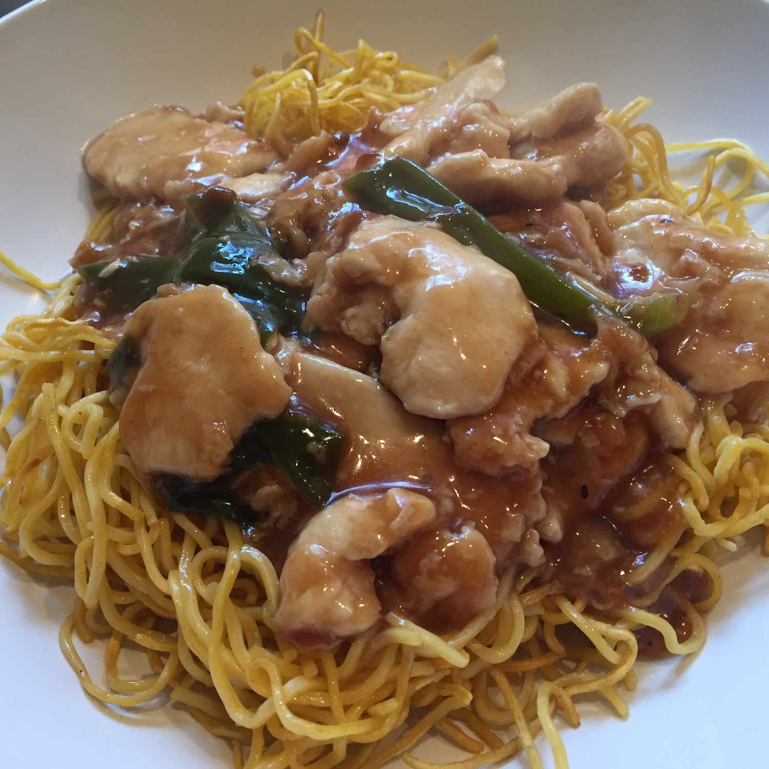 Hong Kong-Style Chicken Chow Mein Recipe