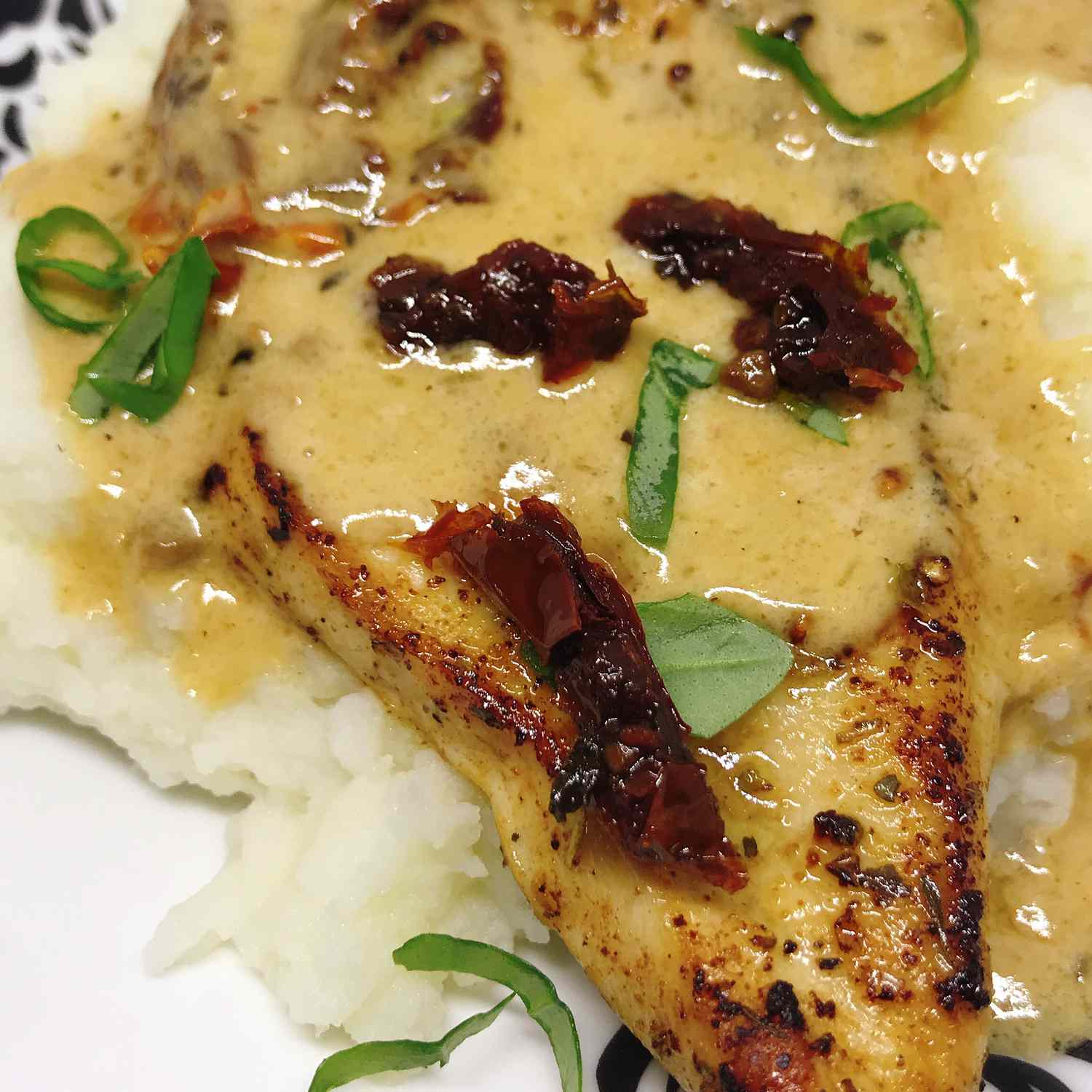 Chicken with Creamy Sun-Dried Tomato Sauce Recipe