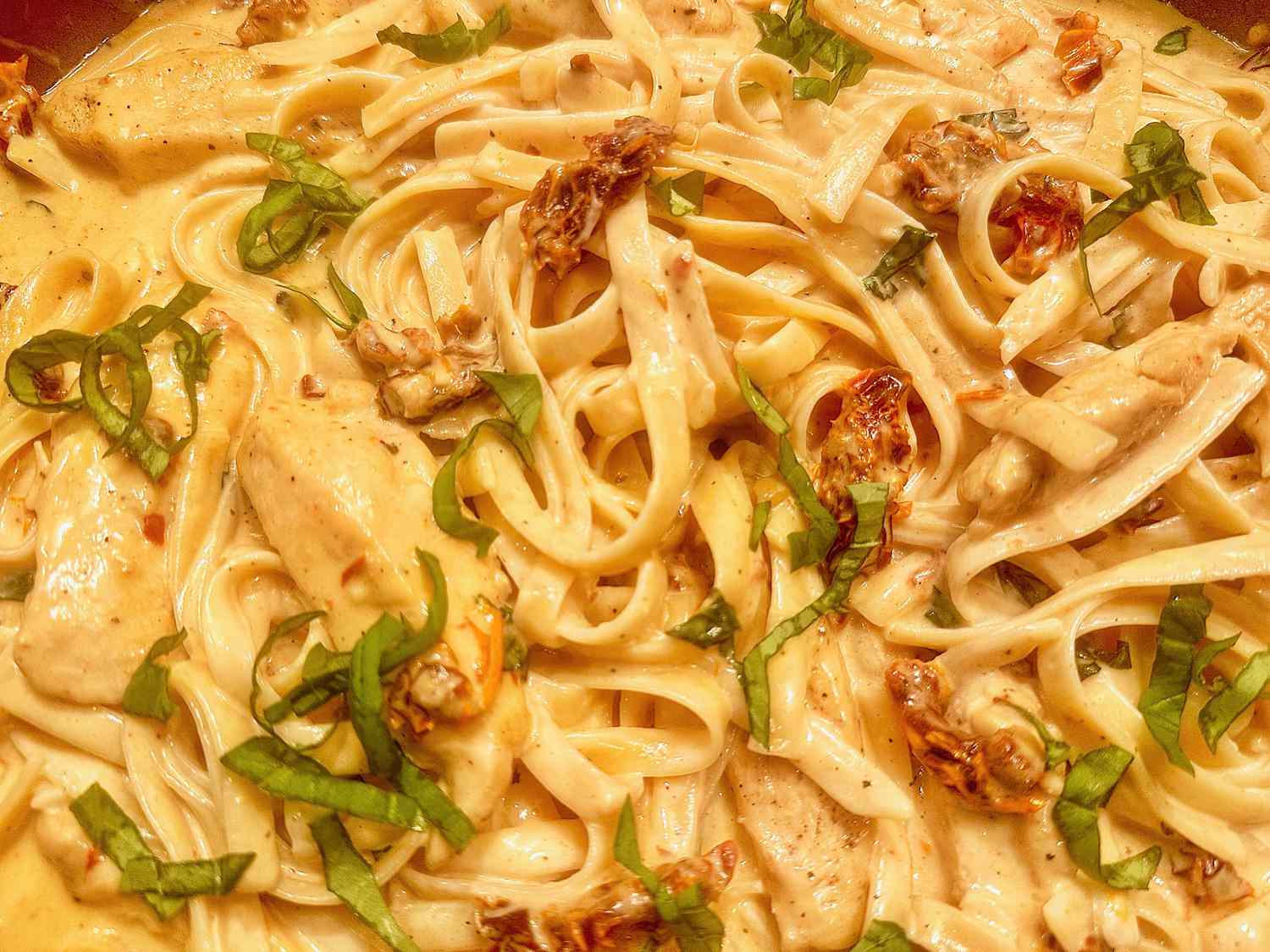 Creamy Sun-Dried Tomato and Basil Pasta Recipe