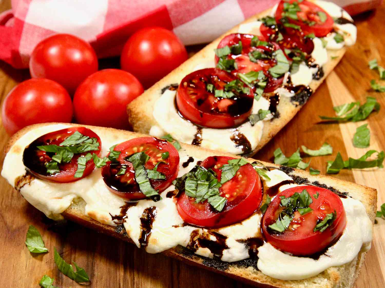 Caprese Garlic Bread Recipe