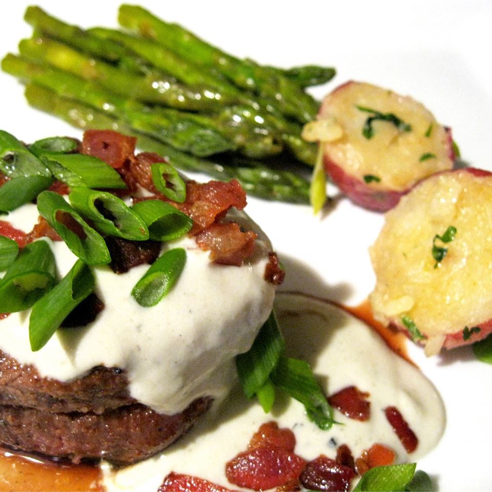 Grilled Filet Mignon with Gorgonzola Cream Sauce Recipe