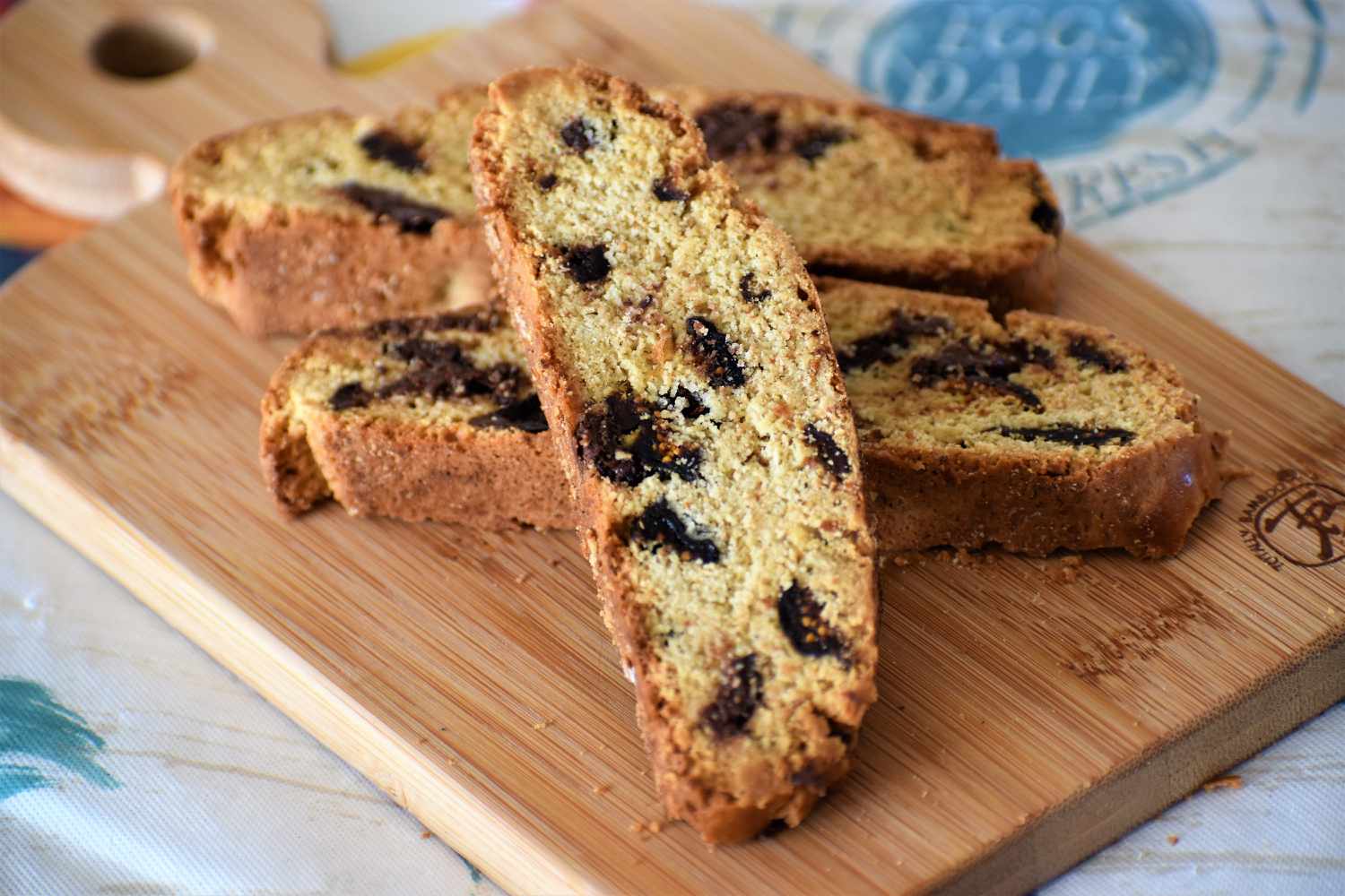 Chocolate Fig Biscotti Recipe