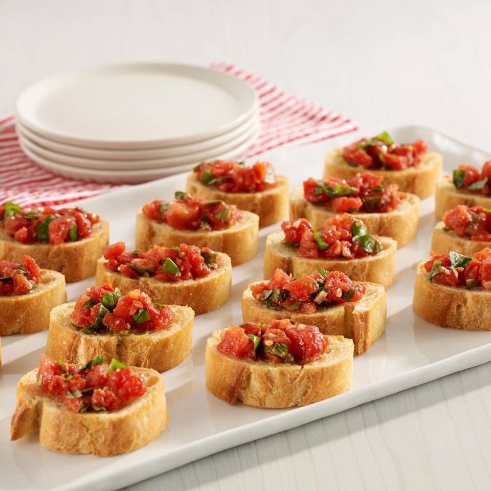 Hunt's® Easy Tomato Bruschetta