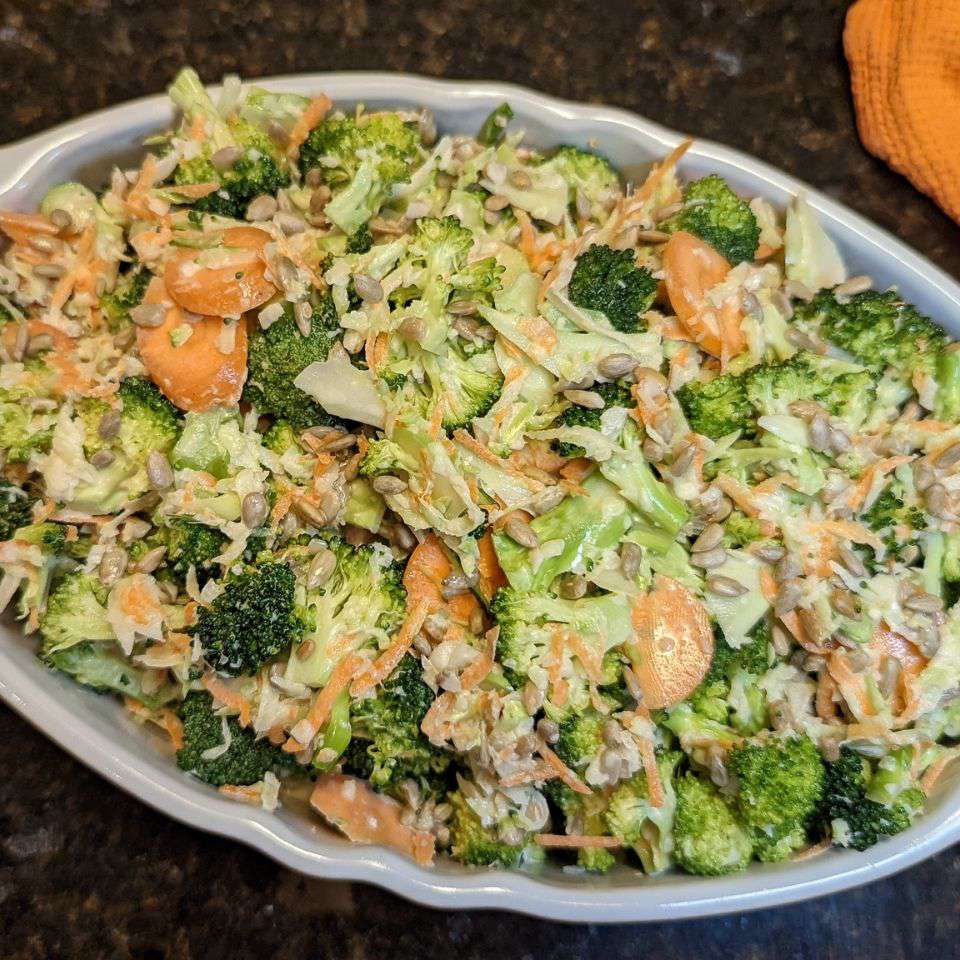 Light and Easy Broccoli Salad Recipe