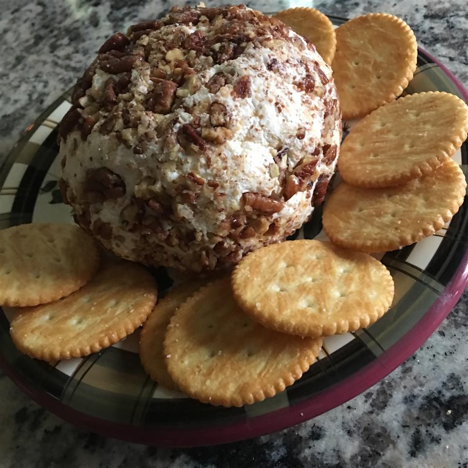 Thanksgiving Cheese Ball Recipe