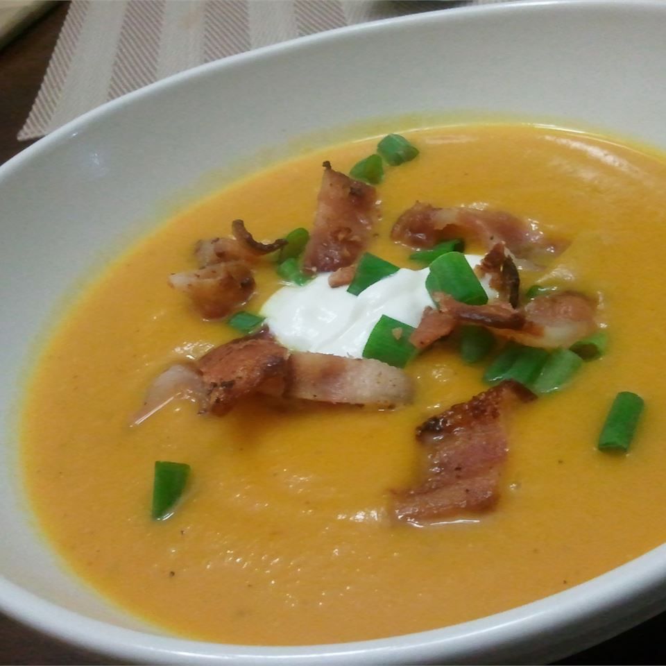 Roasted Butternut Squash Soup with Apples and Bacon Recipe