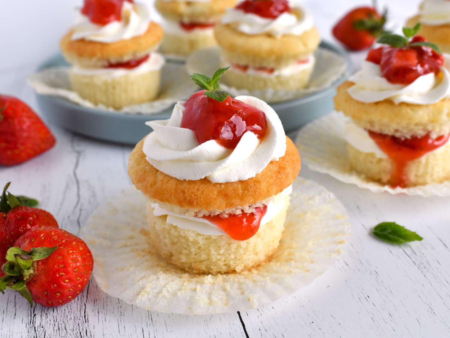 Strawberries and Cream Cupcakes Recipe