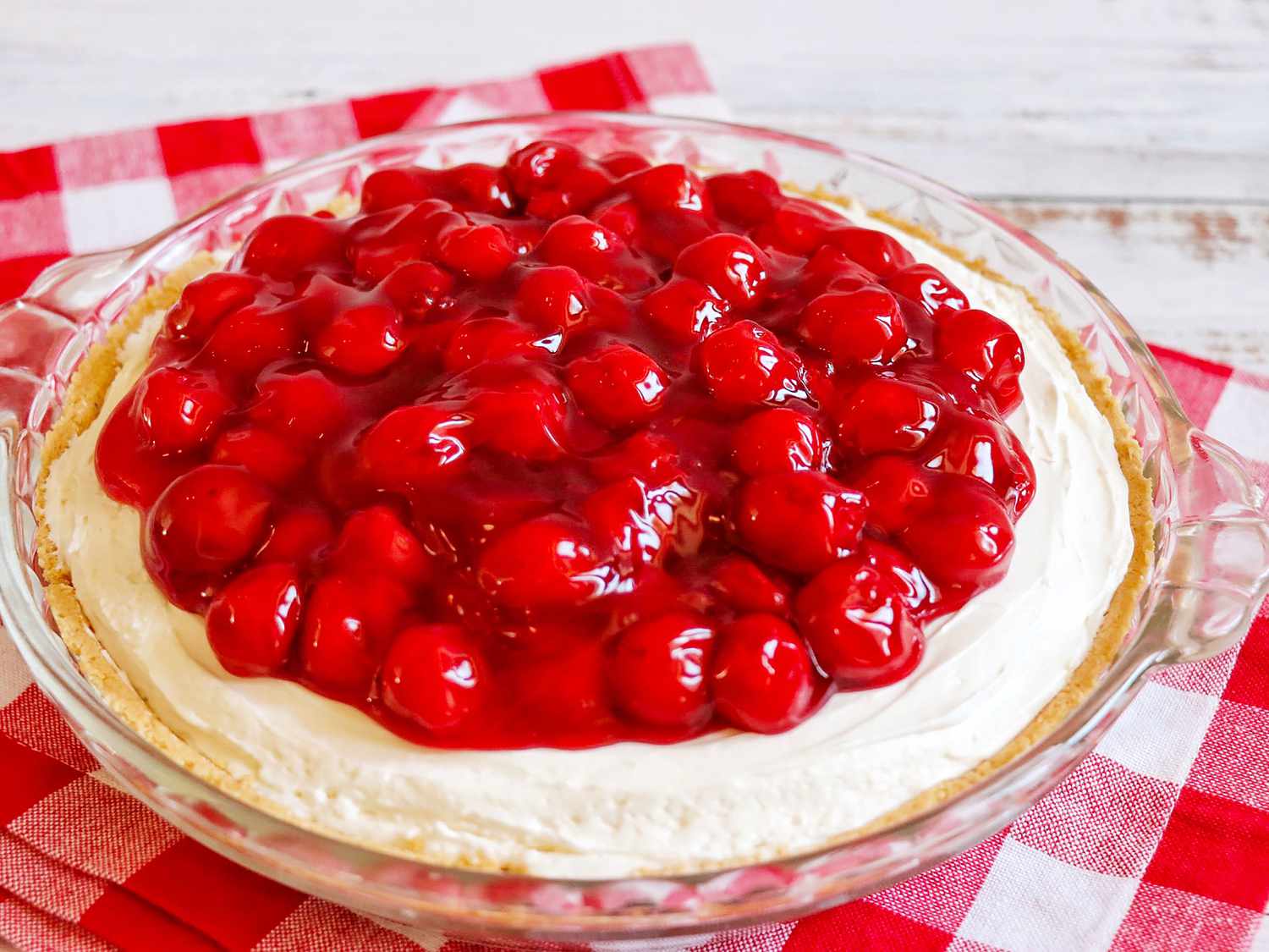 No-Bake Cherry Cheese Pie Recipe