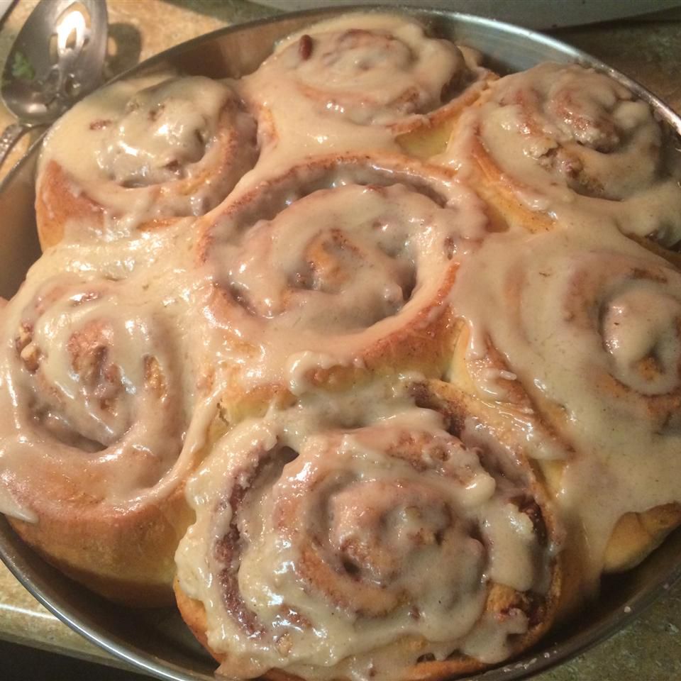 Betty's Famous Cinnamon Rolls Recipe