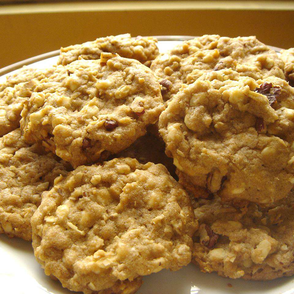 White Chocolate Chip Oatmeal Cookies Recipe