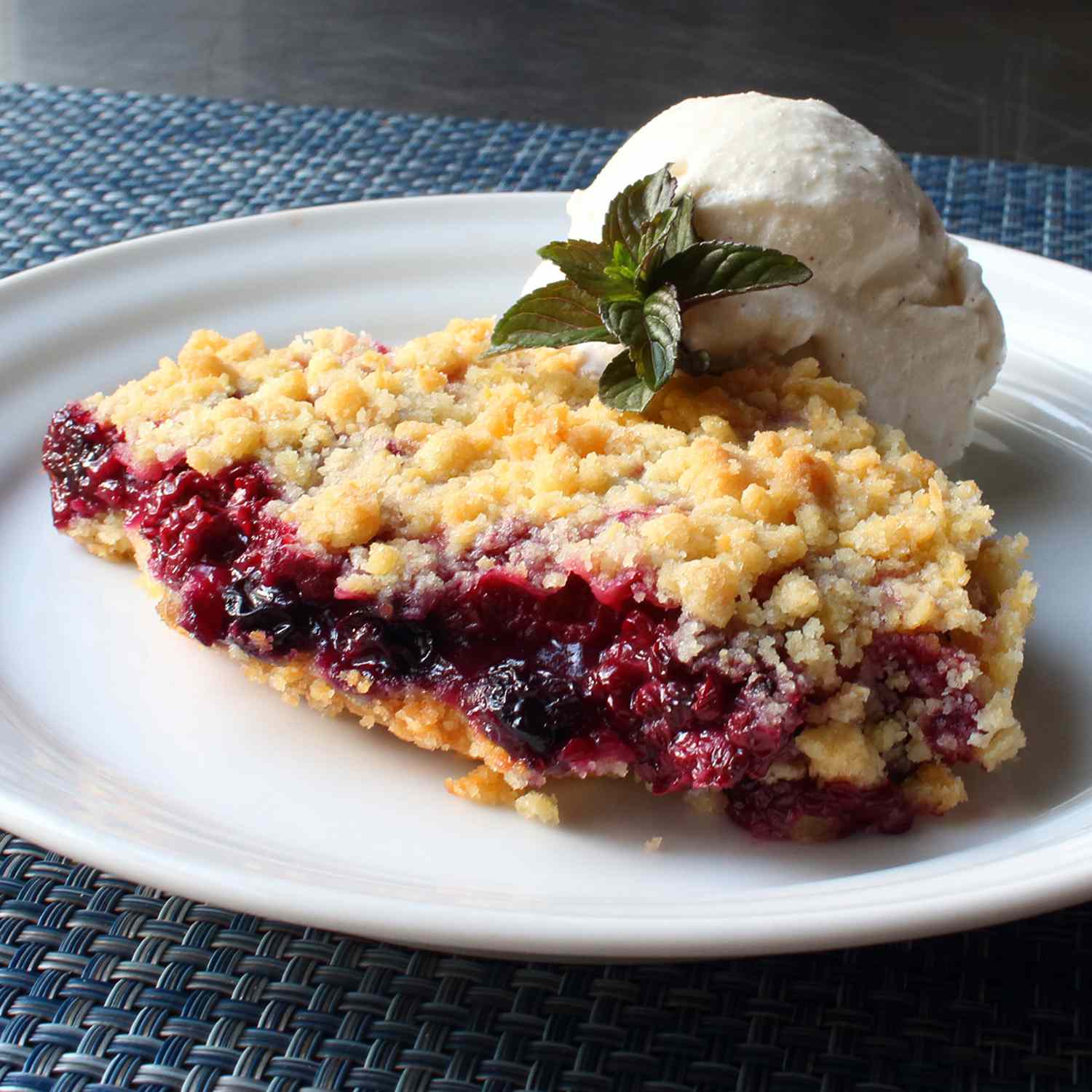 The Ultimate Berry Crumble Recipe