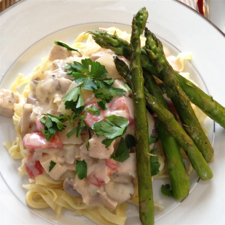 Creamy Chicken Fettuccine Alfredo Recipe