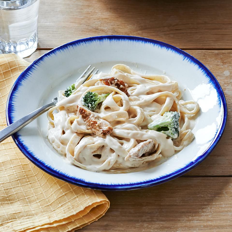 Chicken & Broccoli Alfredo with Fettuccine Recipe