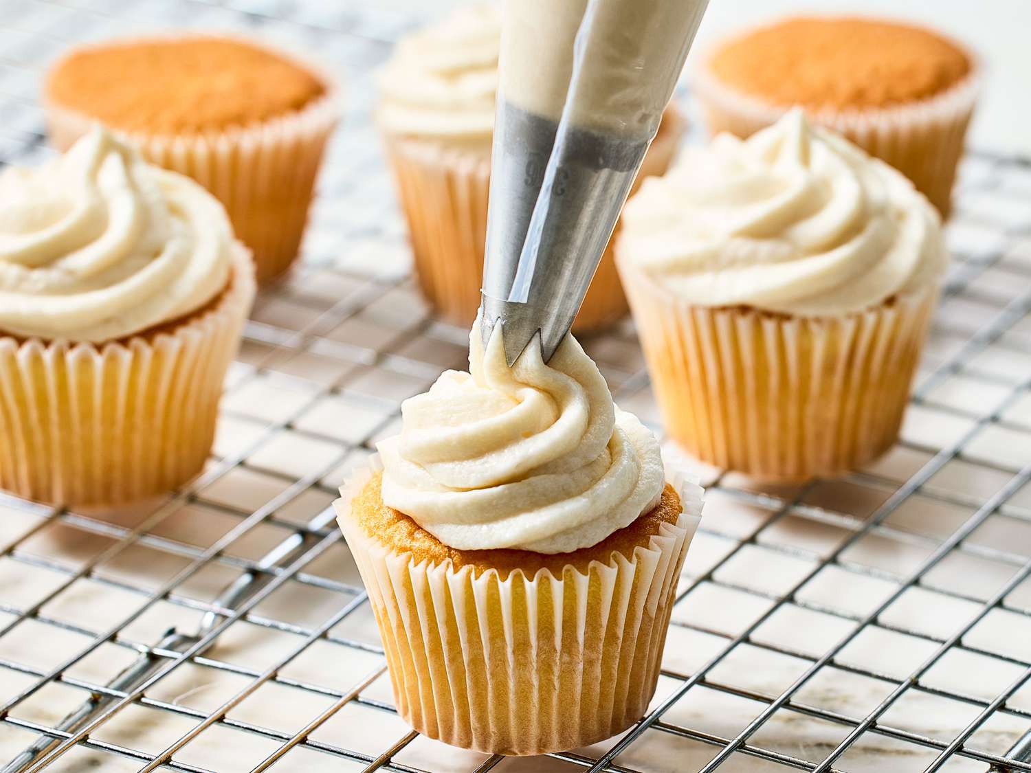 Quick and Almost-Professional Buttercream Icing Recipe