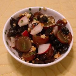 Balsamic Grape and Walnut Salad Recipe