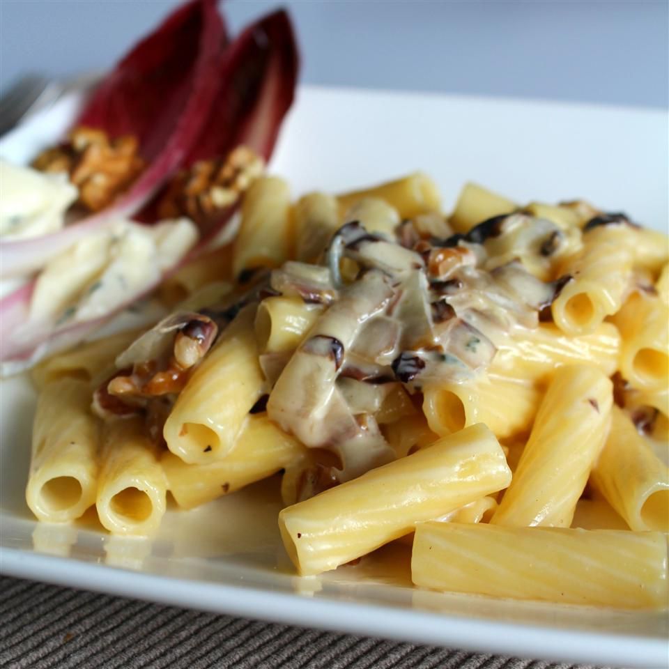 Pasta with Gorgonzola Sauce and Radicchio Recipe