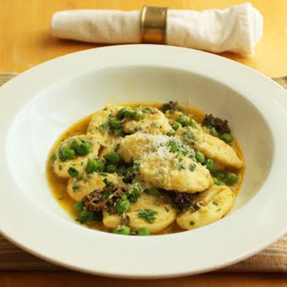 Ricotta Gnocchi with Fresh Peas and Mushrooms Recipe