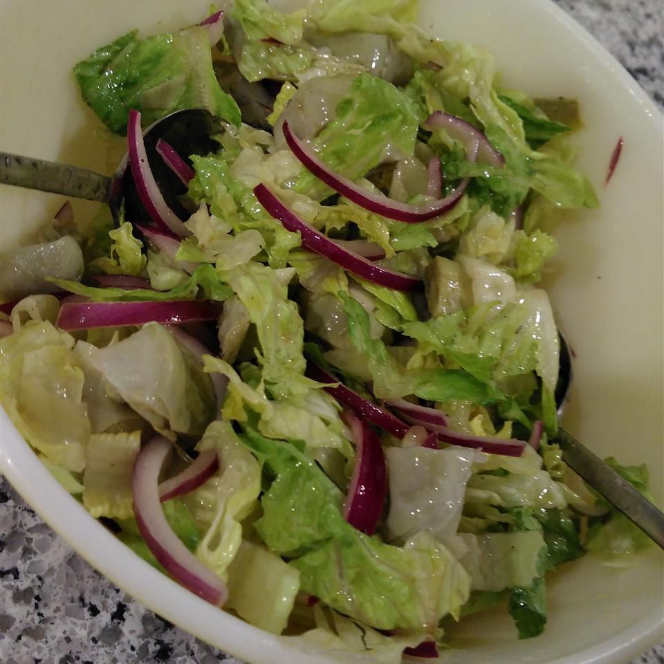 Restaurant-Style House Salad Recipe